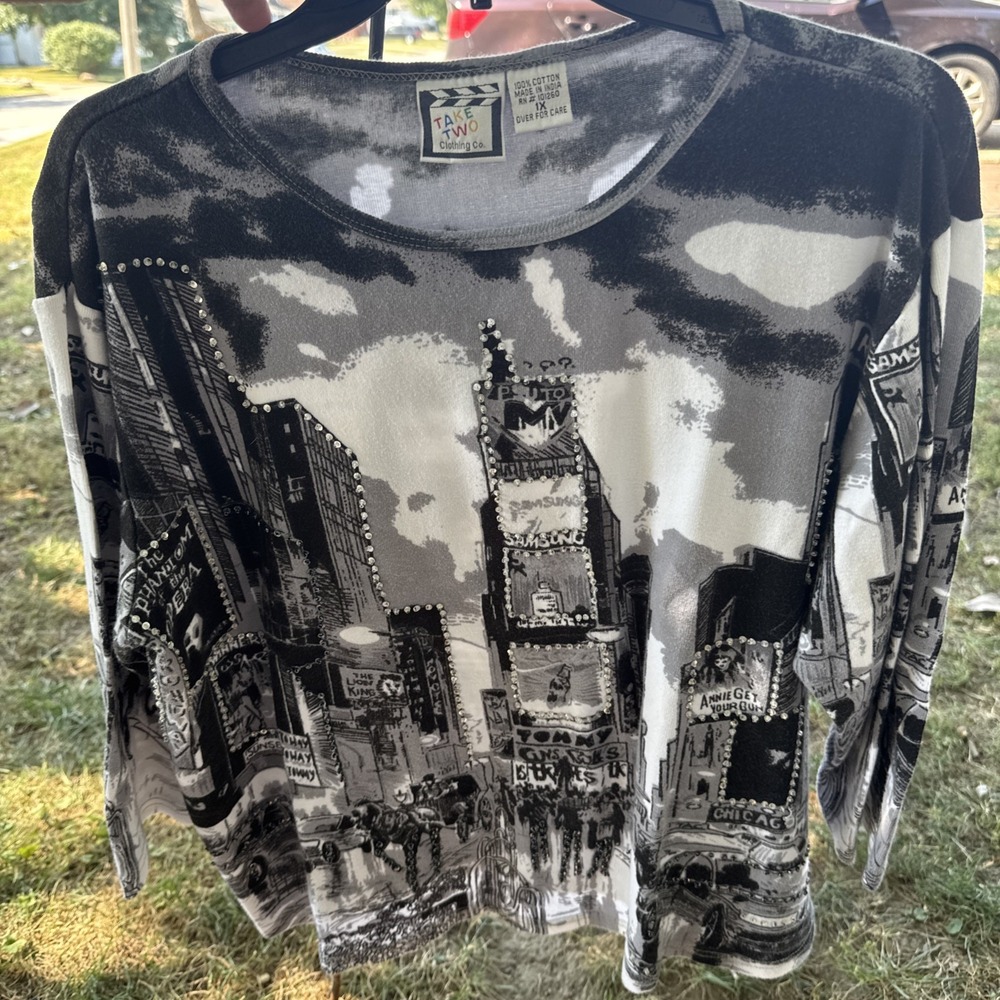 VNTG Take Two women's 1X‎ Times Square Scene 3/4 Cotton Top